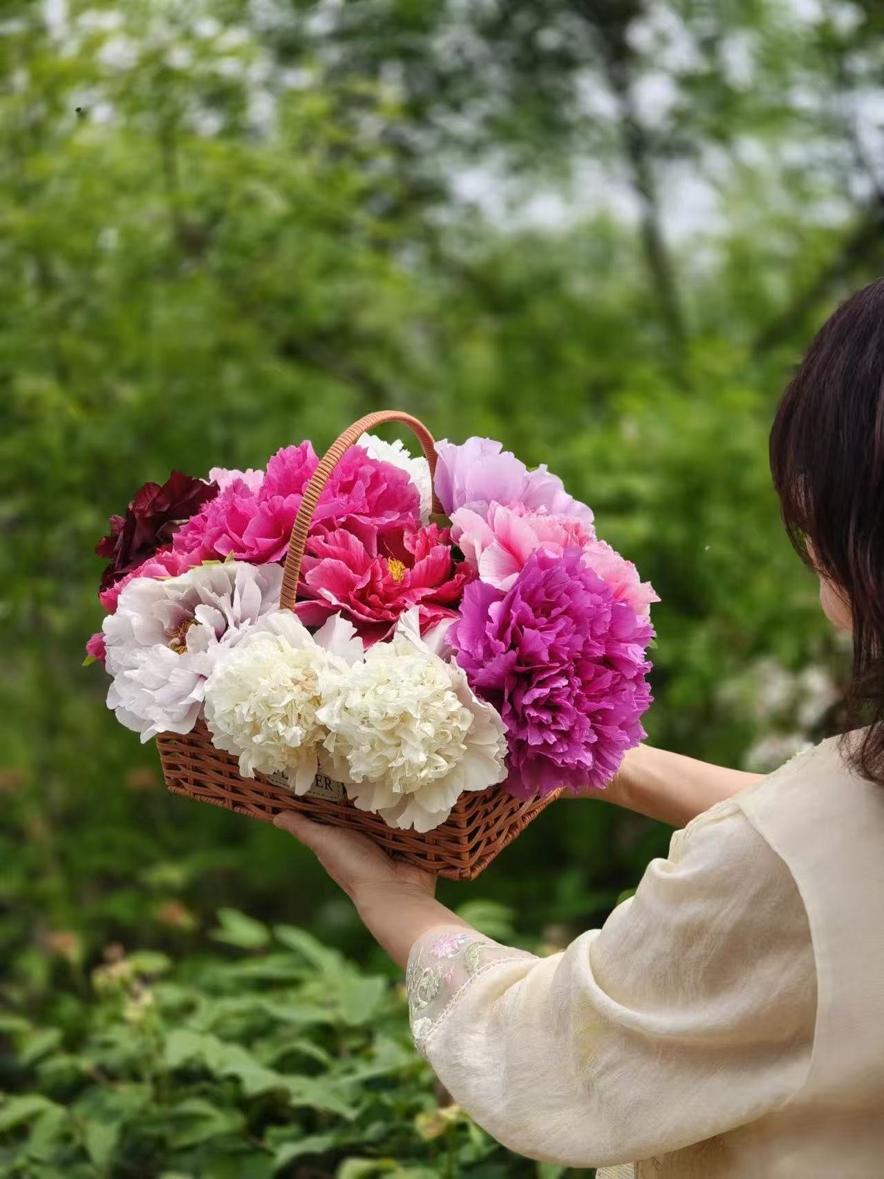 Random and lost tag large flower tree peony with flowers - Image 15